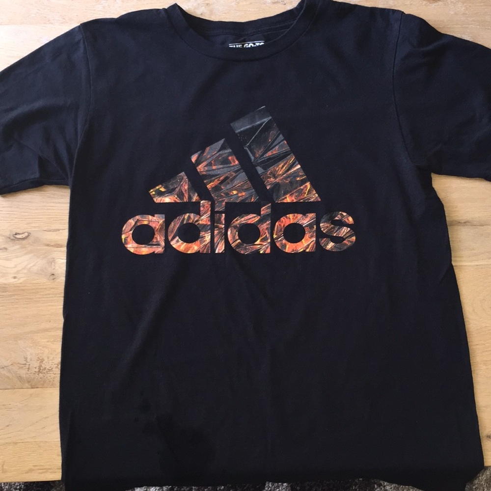 Adidas T-shirt